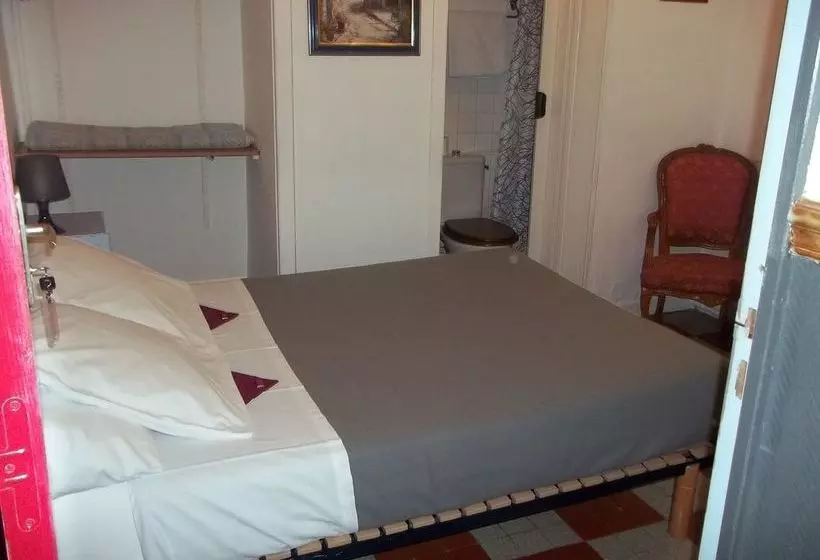 Отель Innova Cardabella