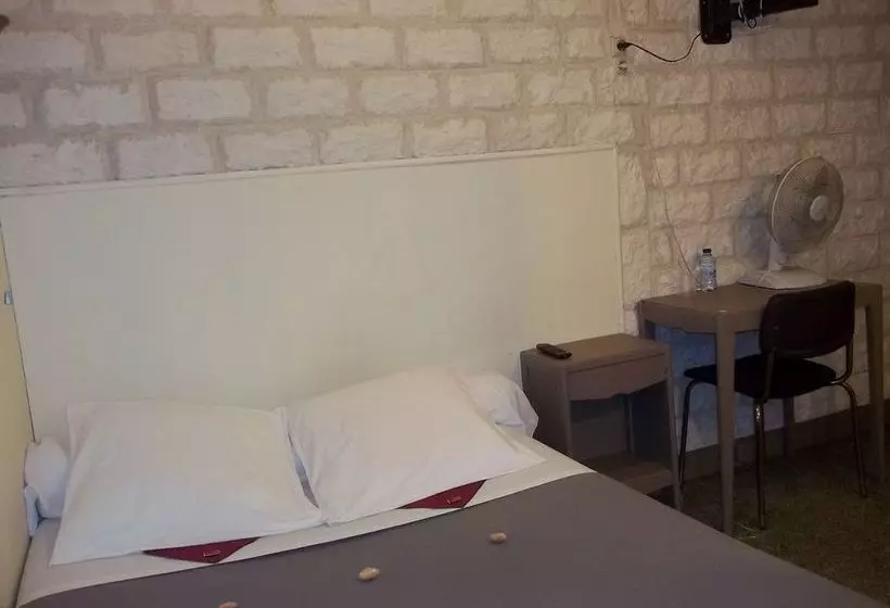 Отель Innova Cardabella