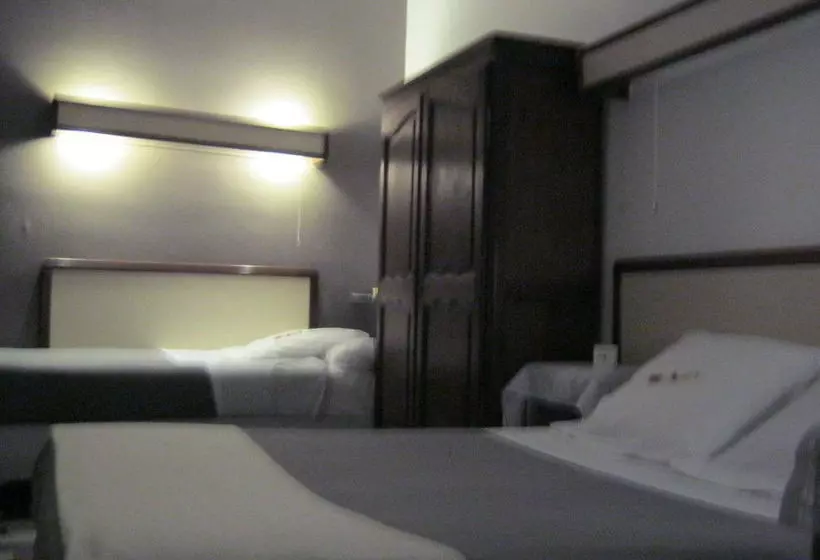 Отель Innova Cardabella