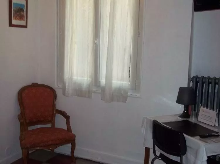 Отель Innova Cardabella