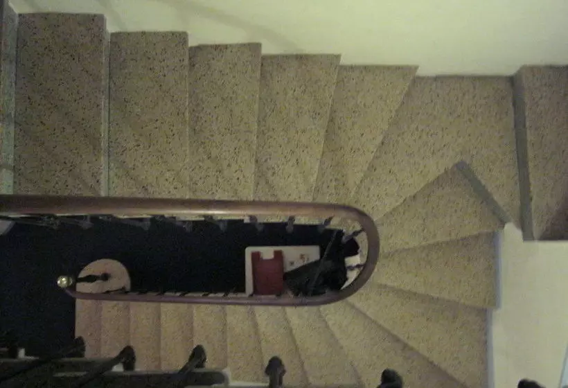 Отель Innova Cardabella