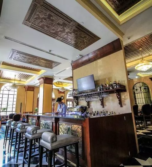 Отель The Luneta