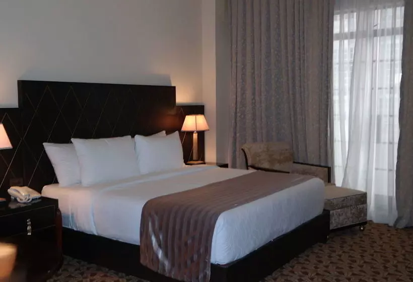 Отель The Luneta