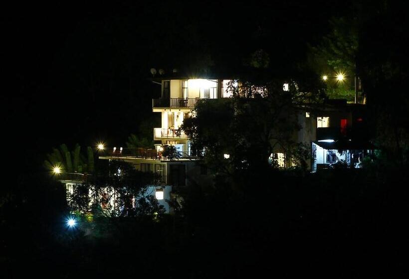 فندق The Pinnacle Ella