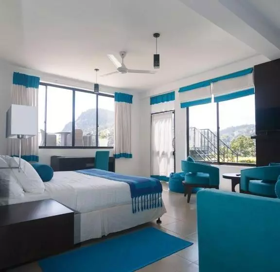 Отель The Pinnacle Ella