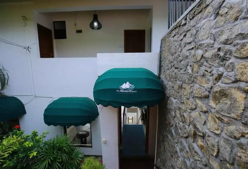 Отель The Pinnacle Ella