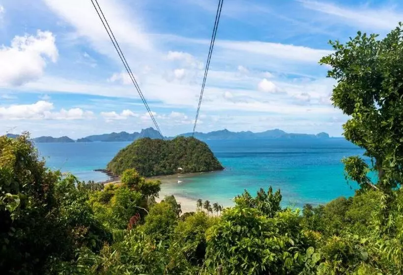 فندق Rovic S Tourist