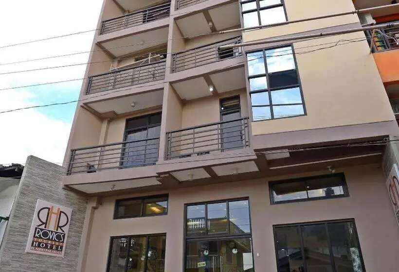 فندق Rovic S Tourist