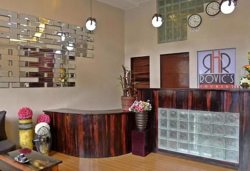فندق Rovic S Tourist