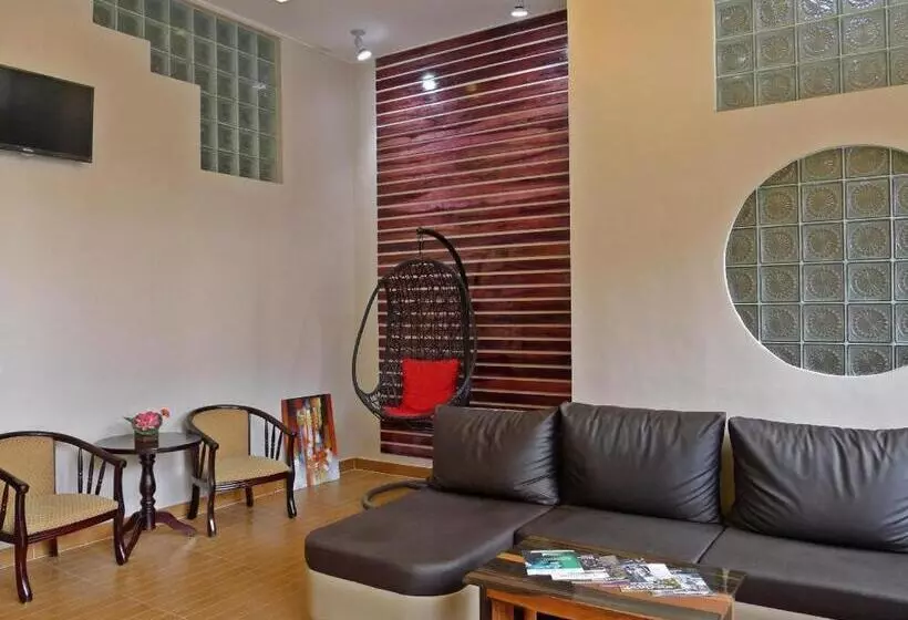 فندق Rovic S Tourist