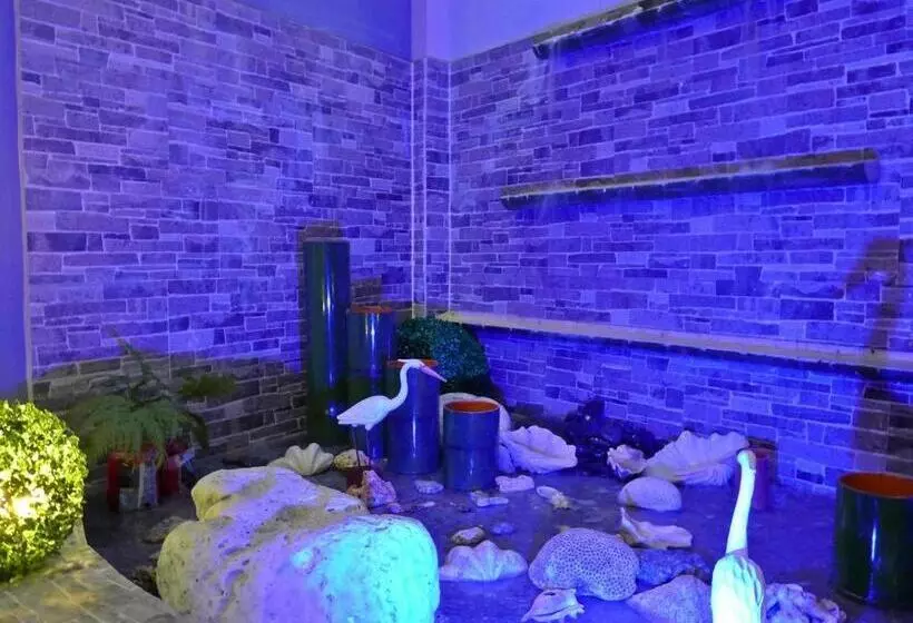 فندق Rovic S Tourist