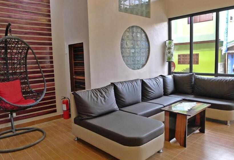 酒店 Rovic S Tourist