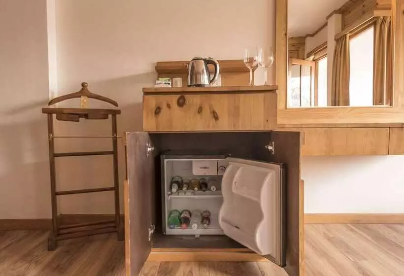 هتل Whispering Inn By Vivaan