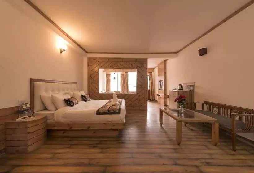 هتل Whispering Inn By Vivaan