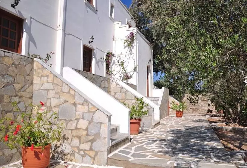 Michalis Apartments Near The Beaches With Sea View