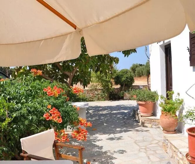 Michalis Apartments Near The Beaches With Sea View