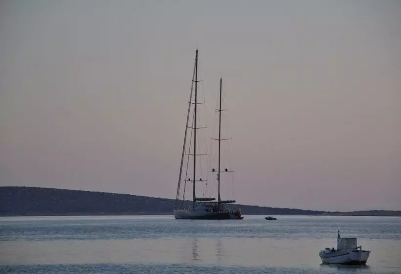 Michalis Apartments Near The Beaches With Sea View