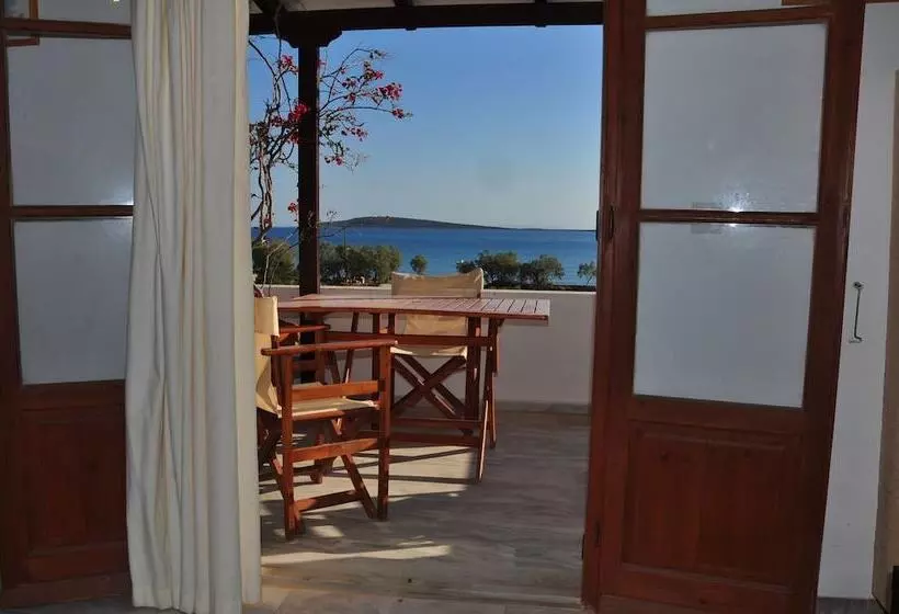 Michalis Apartments Near The Beaches With Sea View