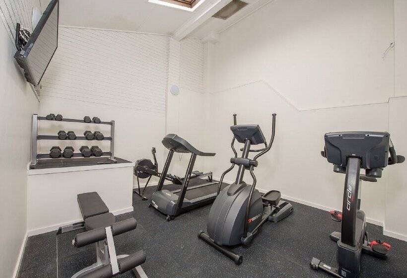 فندق على الطريق 23 At The Gables