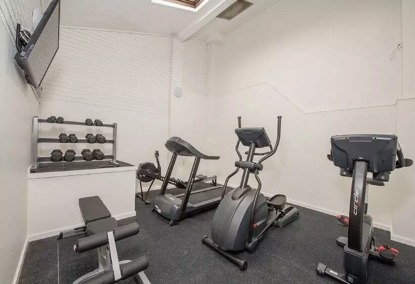 모텔 23 At The Gables