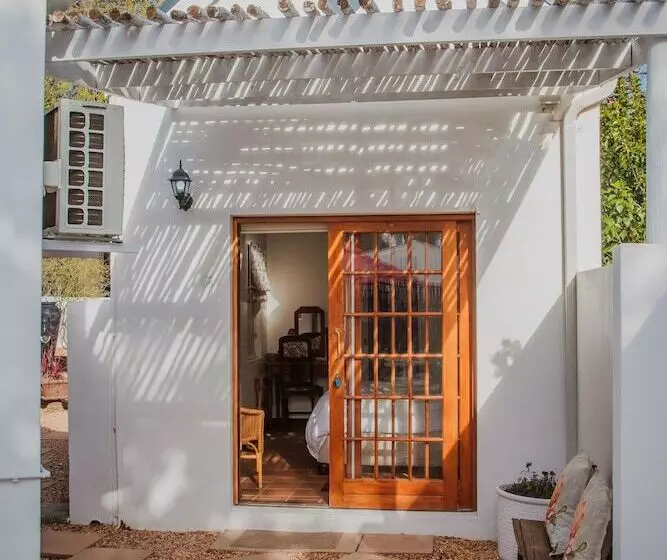 بنسيون Aan De Oever Guesthouse