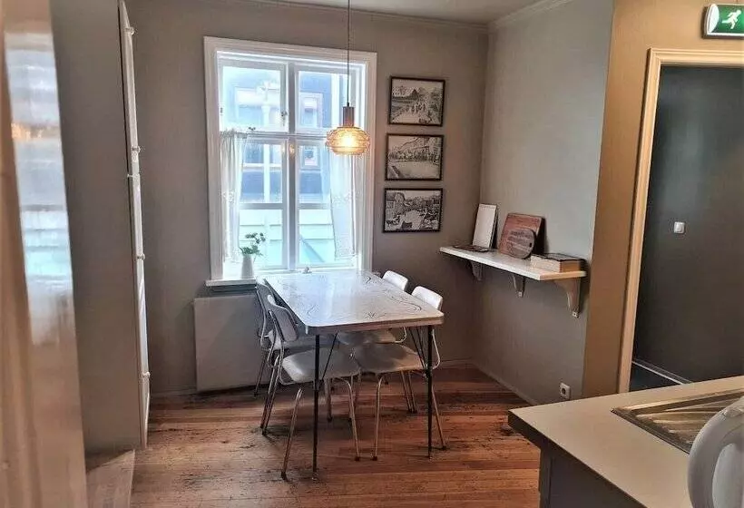 پانسیون Grettir Guesthouse