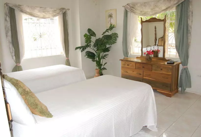 Celebrity Villa Jamaica