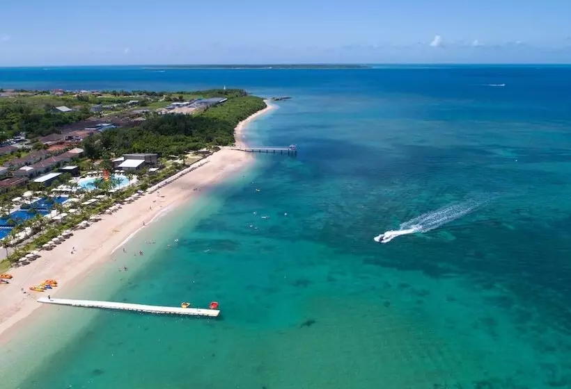 Fusaki Beach Resort Hotel & Villas