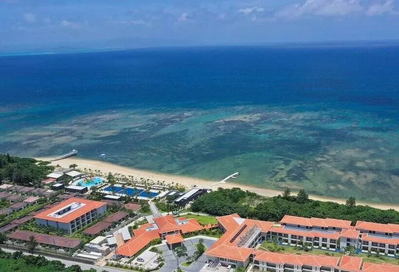 Fusaki Beach Resort Hotel & Villas
