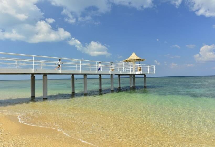 Fusaki Beach Resort Hotel & Villas