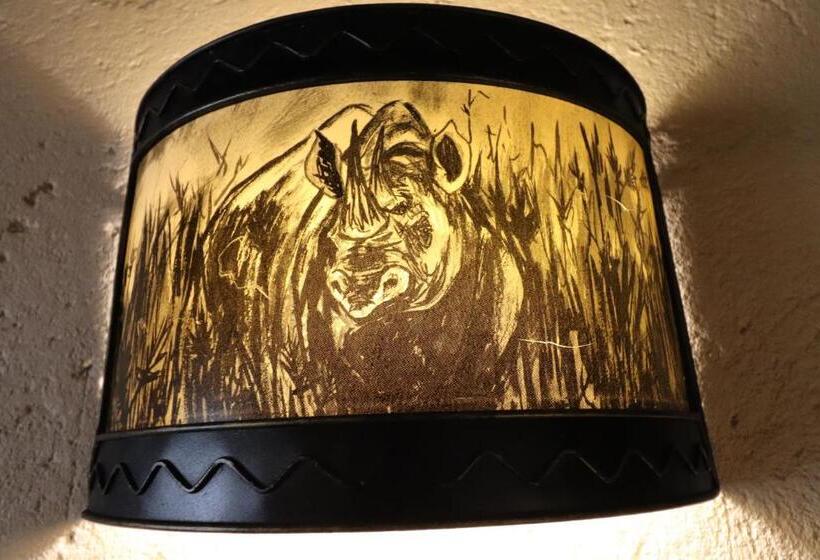 בית מלון כפרי African Rock Lodge