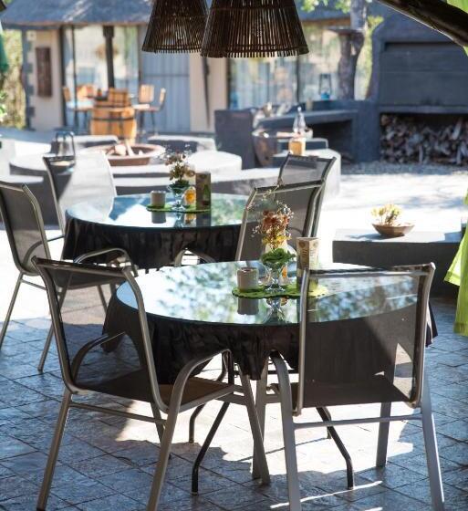 בית מלון כפרי African Rock Lodge