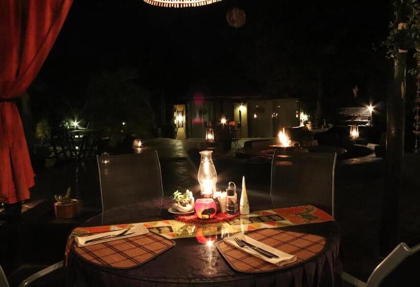 בית מלון כפרי African Rock Lodge