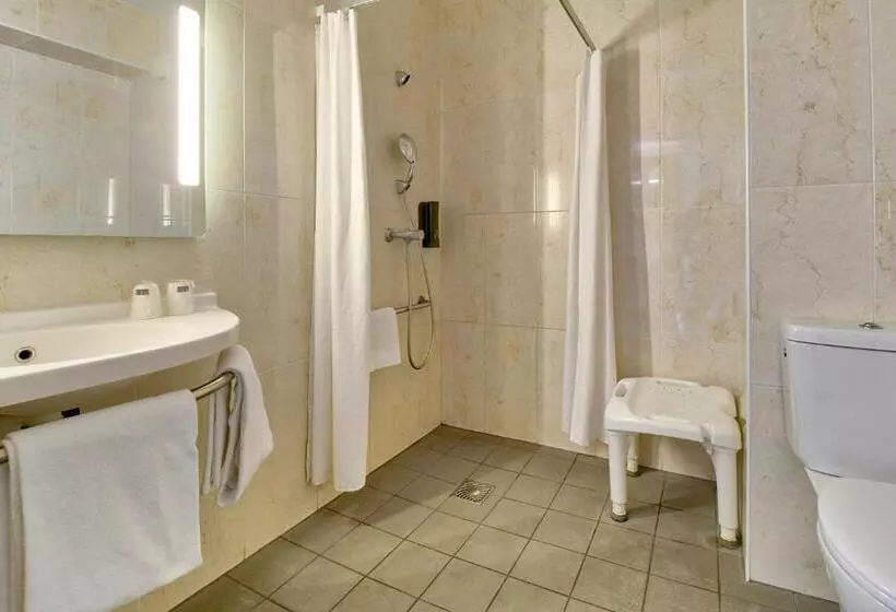 B&b Hotel Bayonne Tarnos