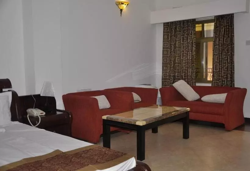 هتل Biraj International