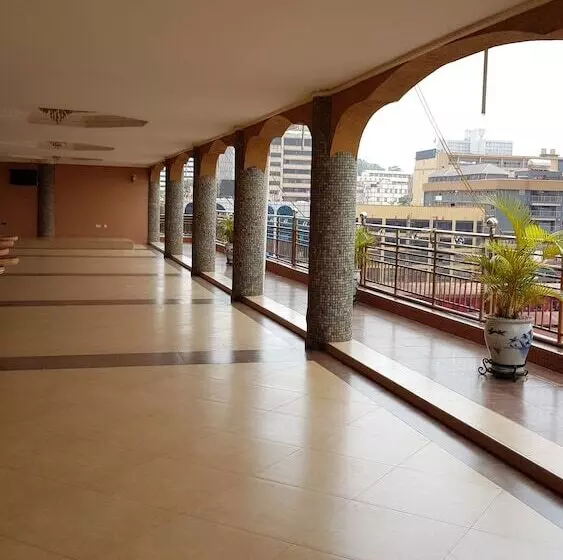 هتل Biraj International