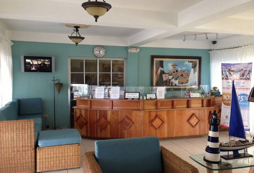 هتل Costa Azul County Beach