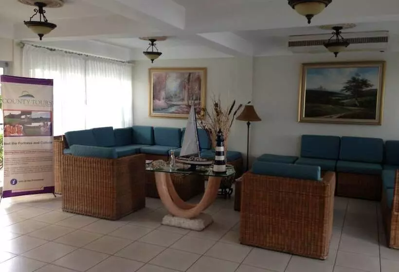 هتل Costa Azul County Beach