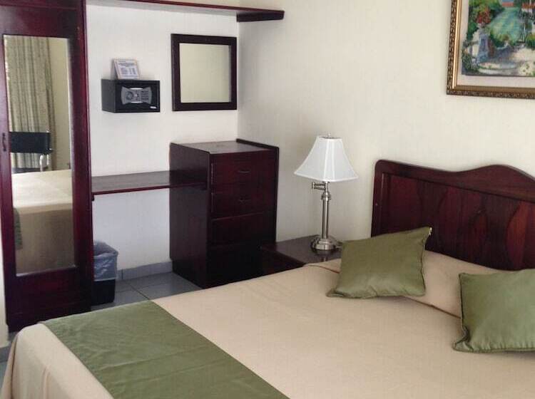 هتل Costa Azul County Beach