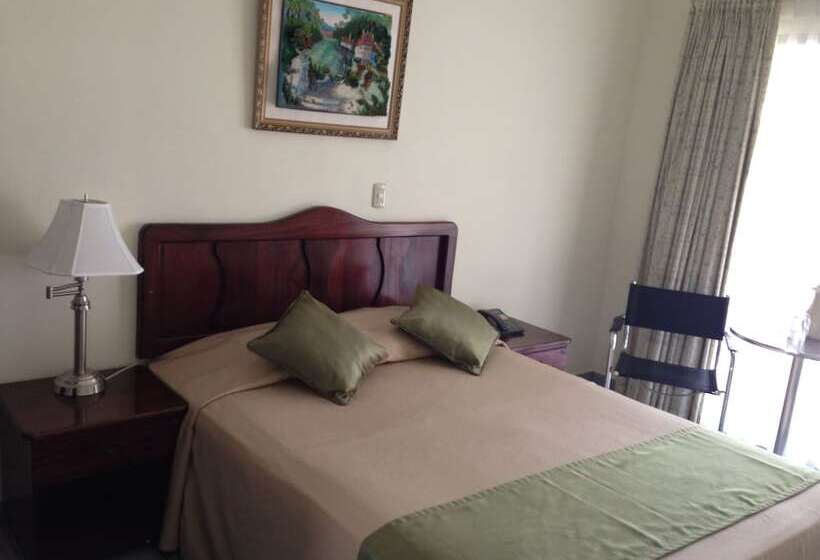 هتل Costa Azul County Beach