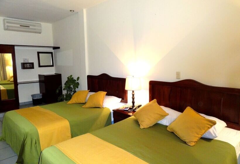 هتل Costa Azul County Beach