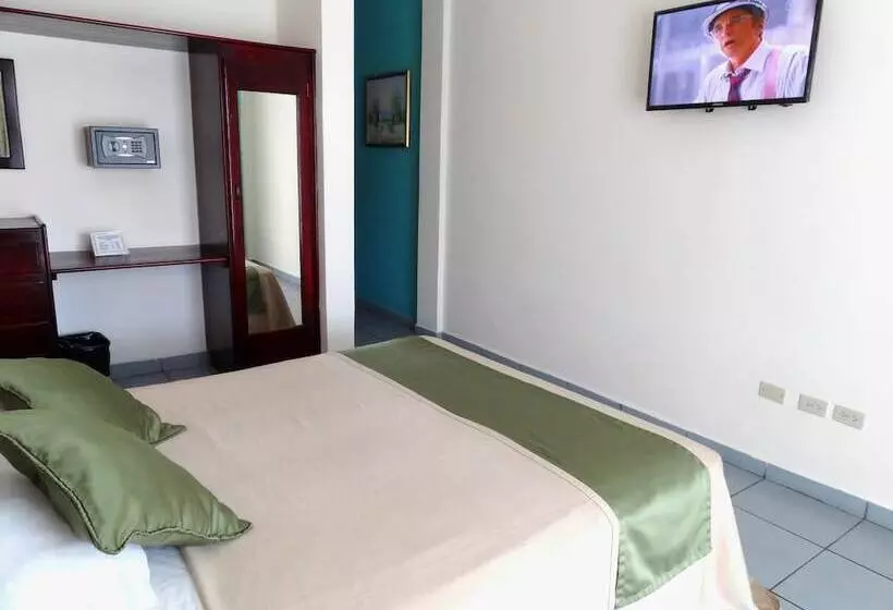 هتل Costa Azul County Beach