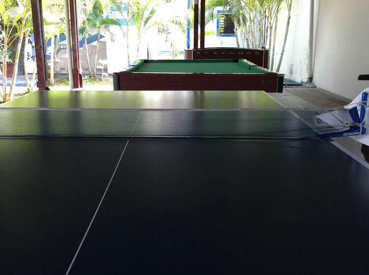 هتل Costa Azul County Beach