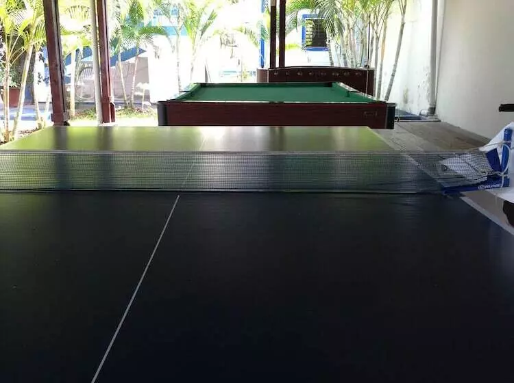 هتل Costa Azul County Beach