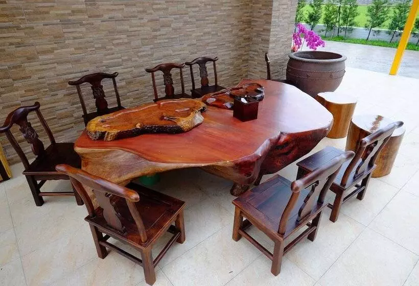 هتل Lo Hong Ka Countryside House
