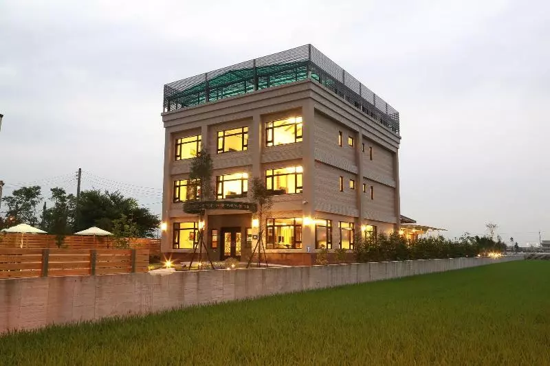 هتل Lo Hong Ka Countryside House