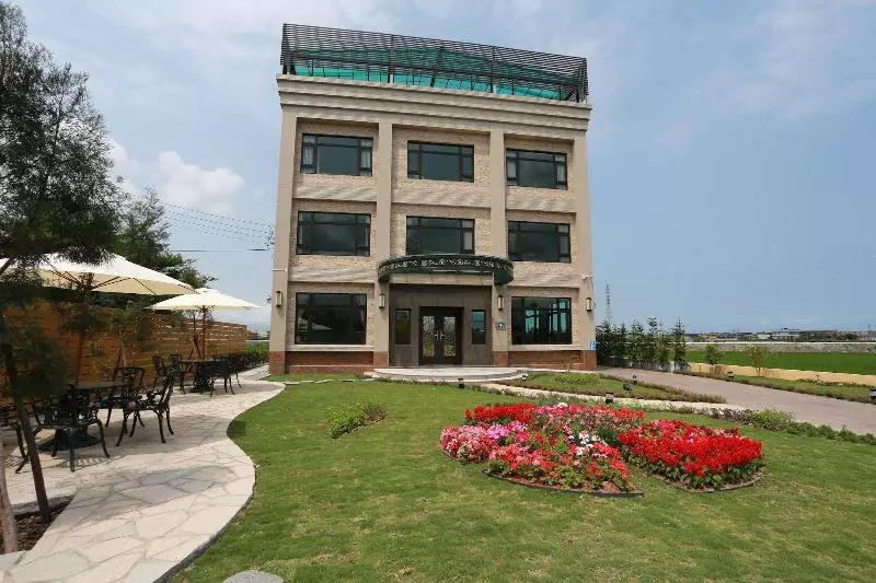 هتل Lo Hong Ka Countryside House