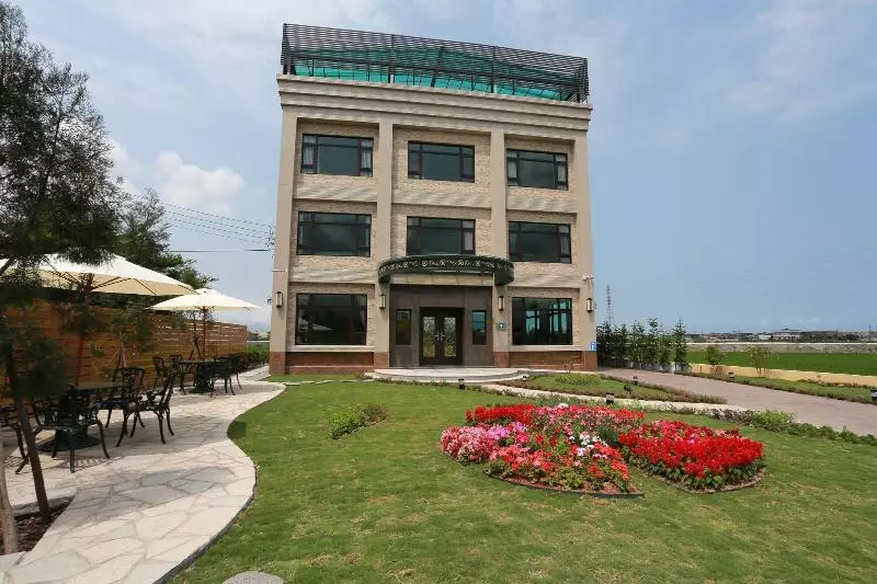 هتل Lo Hong Ka Countryside House