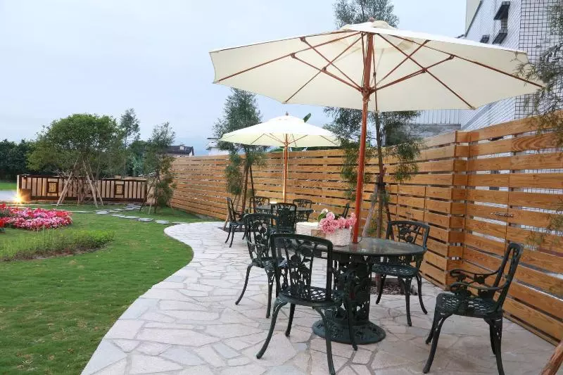 هتل Lo Hong Ka Countryside House