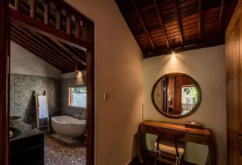 Отель The Sakara Villa Ubud